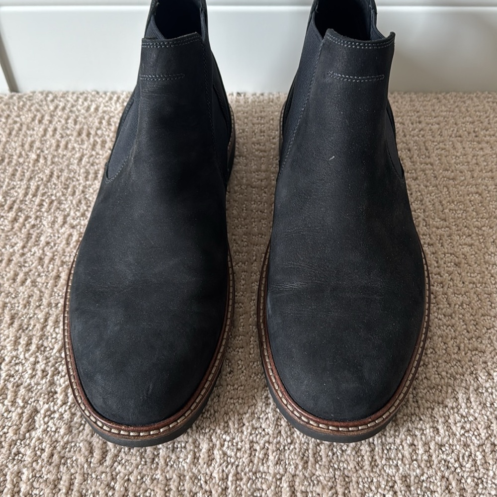 Men's Black Chelsea Boots - Picture 7 of 8